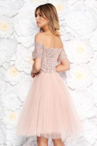 Rochie Artista rosa de ocazie in clos din dantela cu tul cu bust buretat cu aplicatii cu paiete