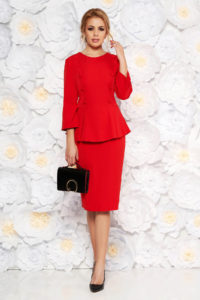 Rochie rosie office midi tip creion din stofa subtire usor elastica cu peplum