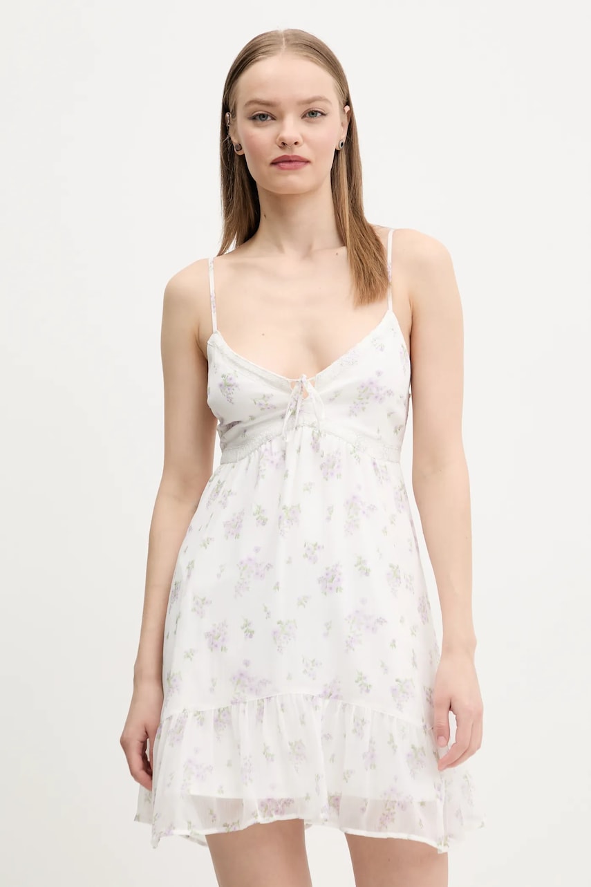 Hollister Co. rochie culoarea alb