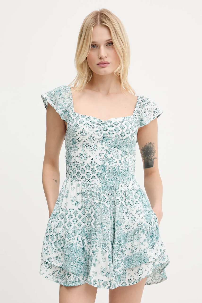 Hollister Co. rochie culoarea alb