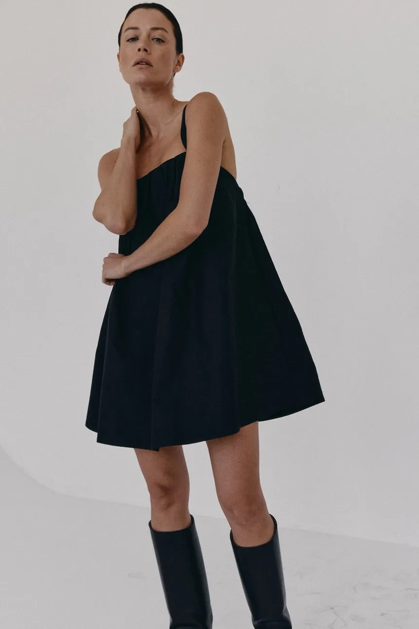 MUUV. rochie JELLE culoarea negru