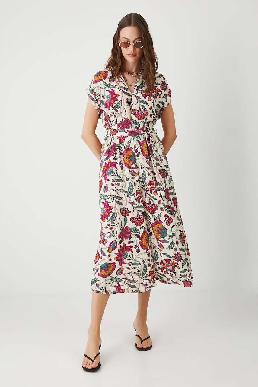 Medicine rochie culoarea bej