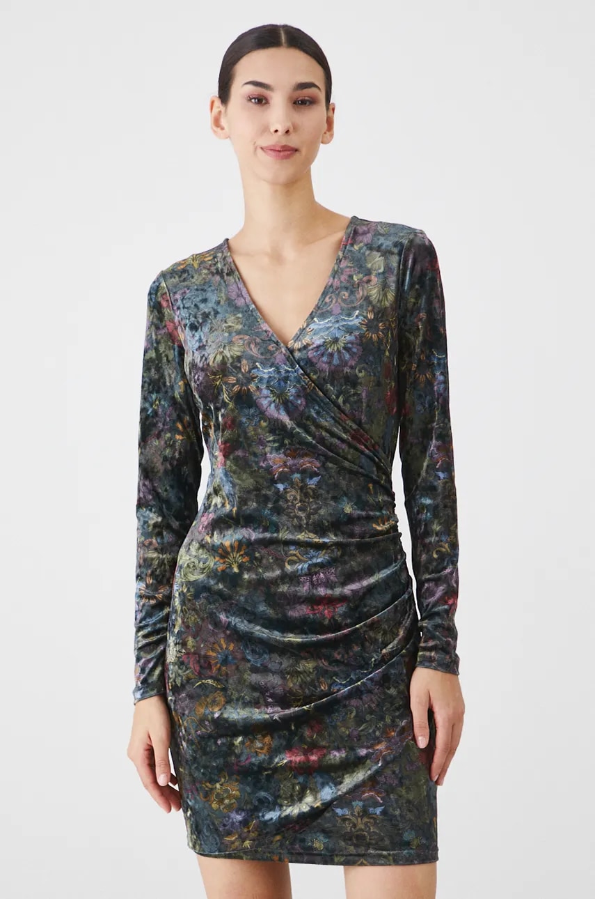 Medicine rochie culoarea negru