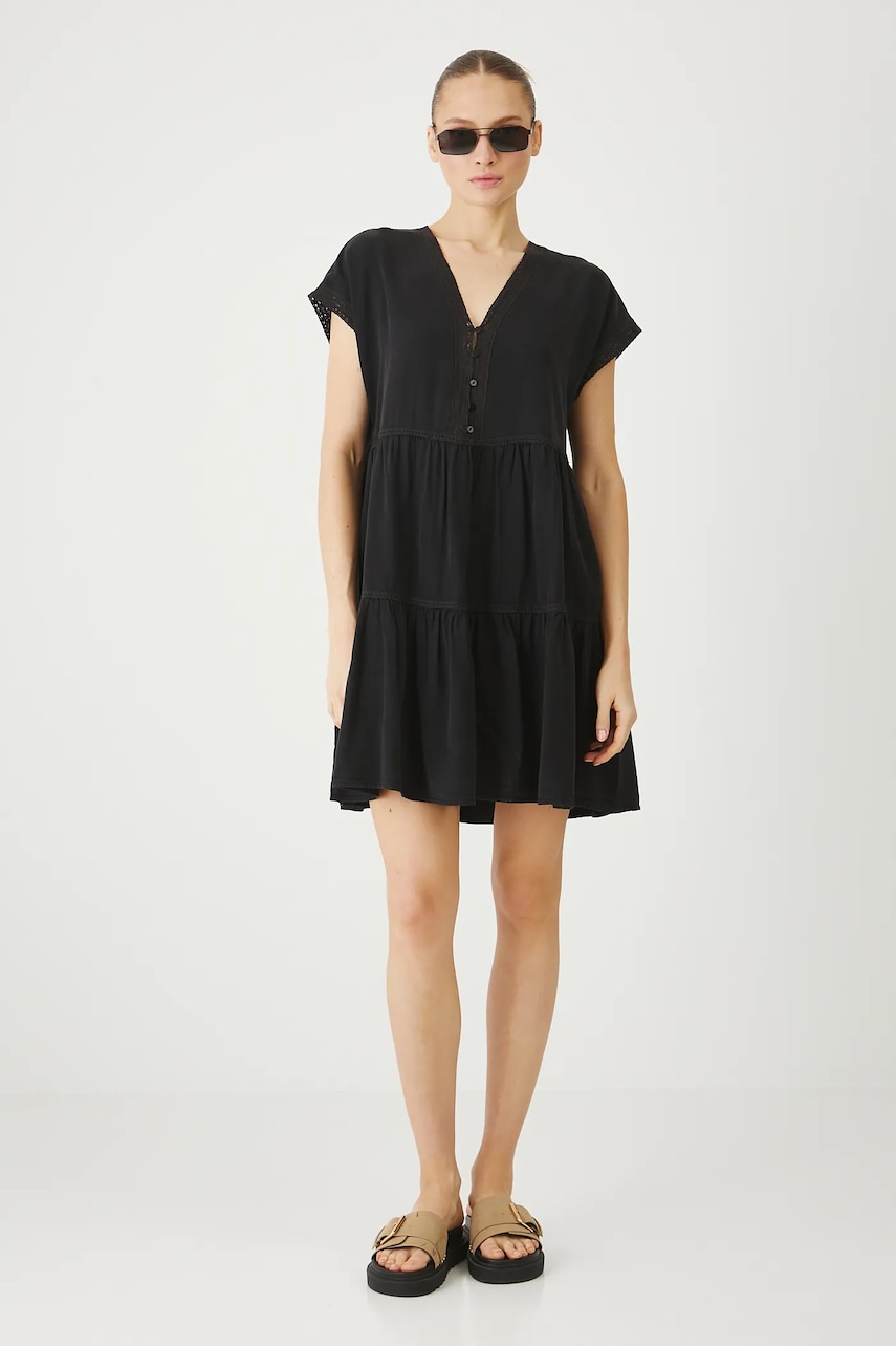 Medicine rochie culoarea negru