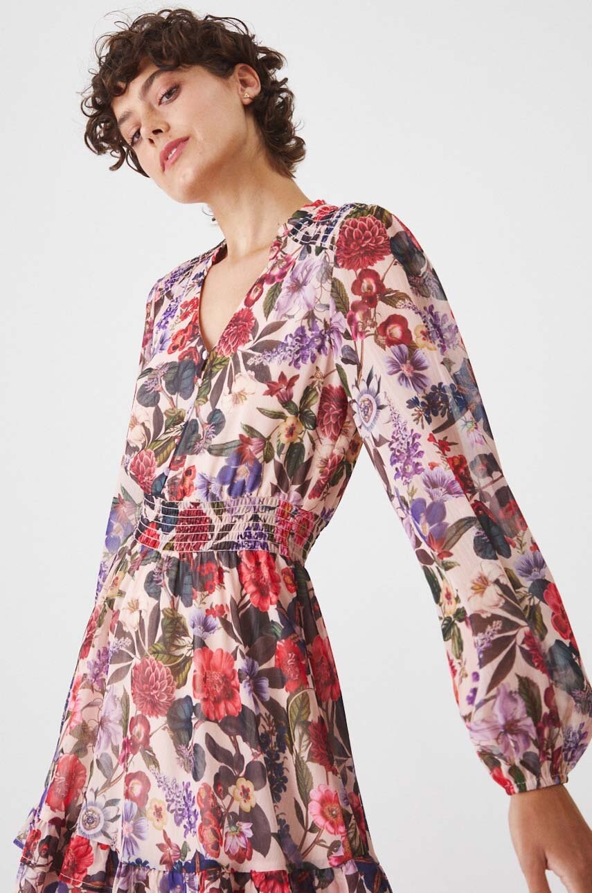 Medicine rochie culoarea roz