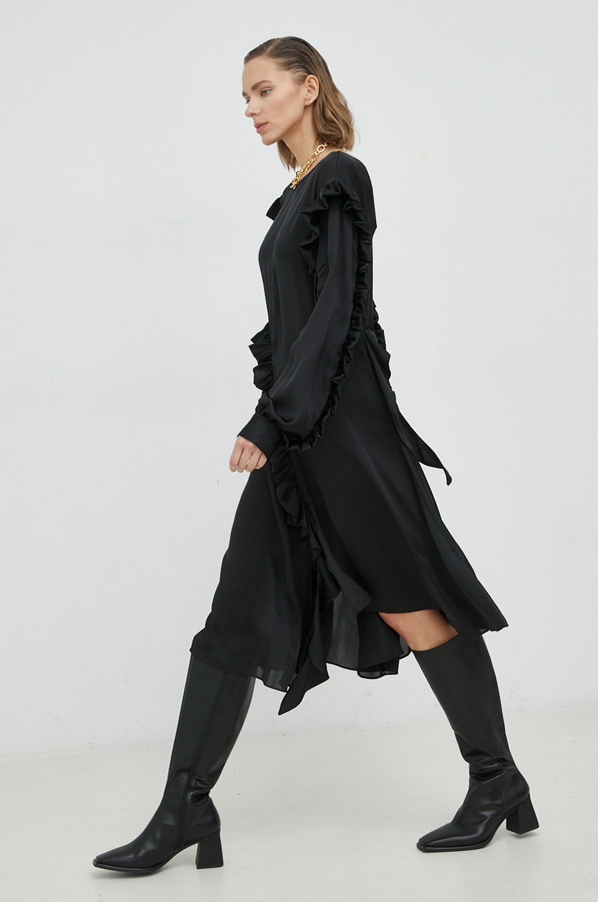 Remain rochie culoarea negru