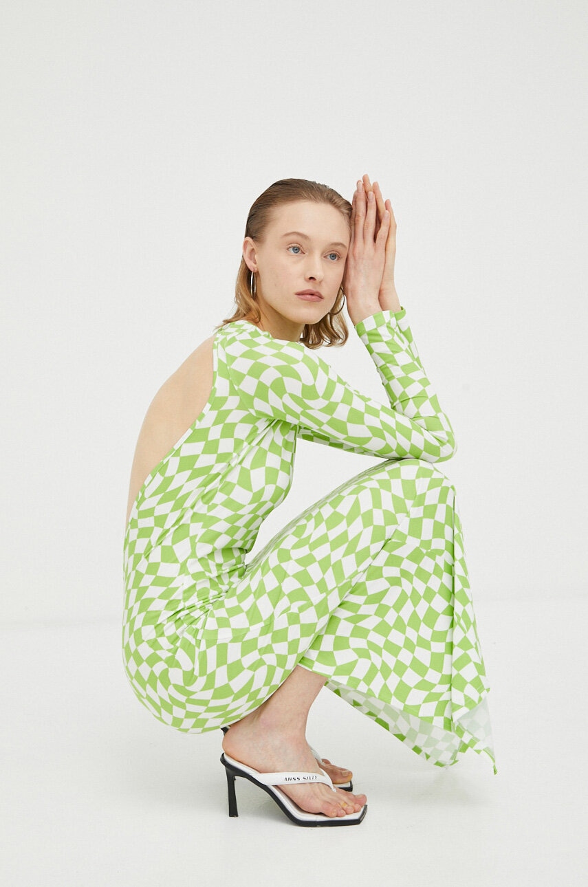 Résumé rochie culoarea verde