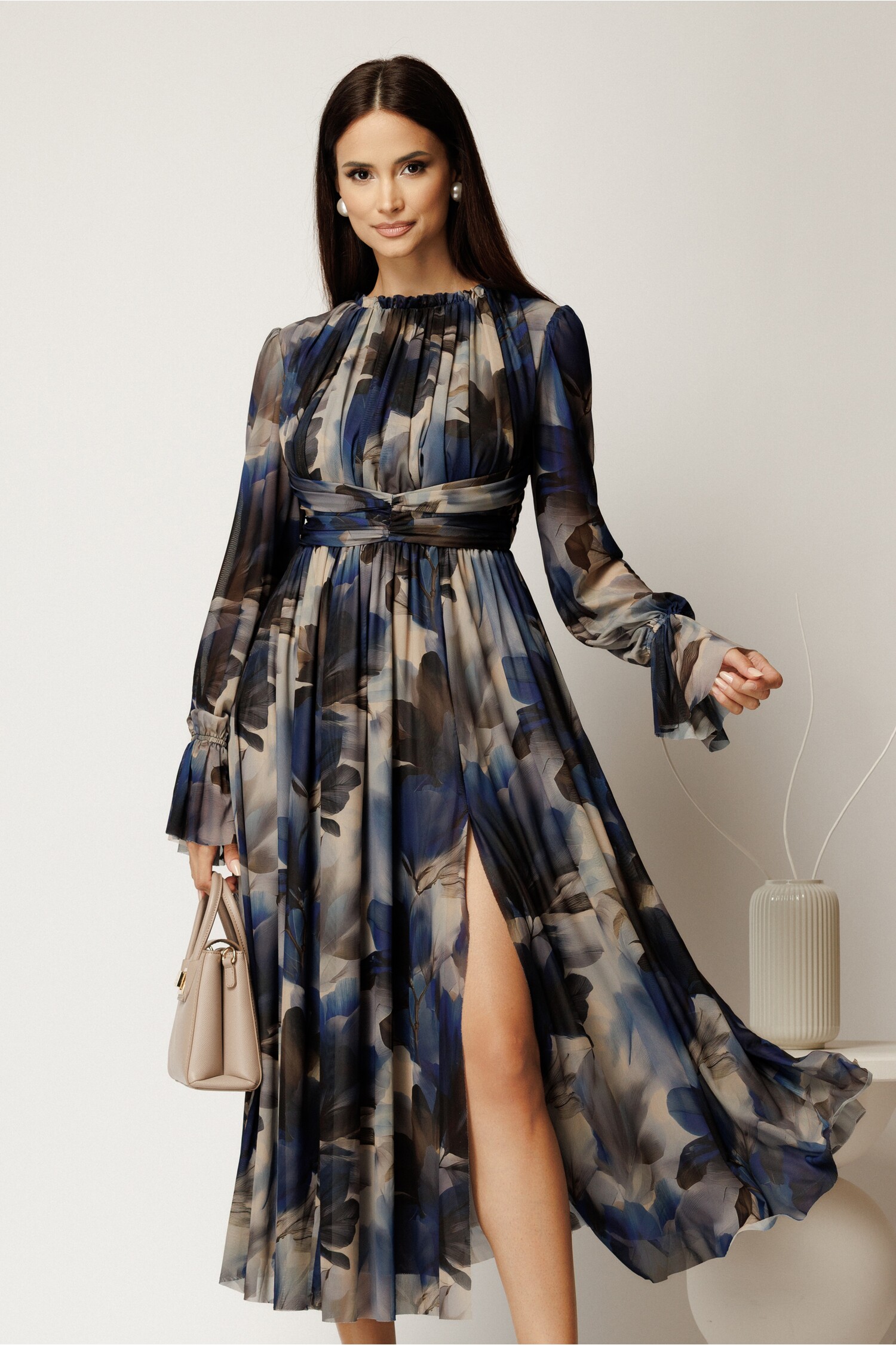 Rochie DY Fashion midi bleumarin cu imprimeu din tulle fin in clos cu crapatura pe picior