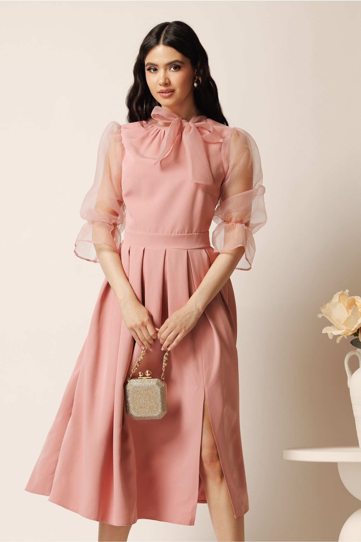 Rochie DY Fashion midi roz din stofa in clos cu maneci si funda din organza