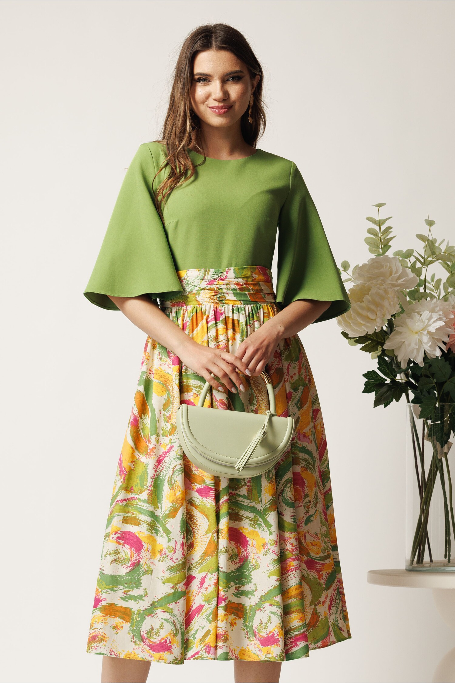 Rochie DY Fashion midi verde fistic in clos cu fusta din vascoza cu imprimeu