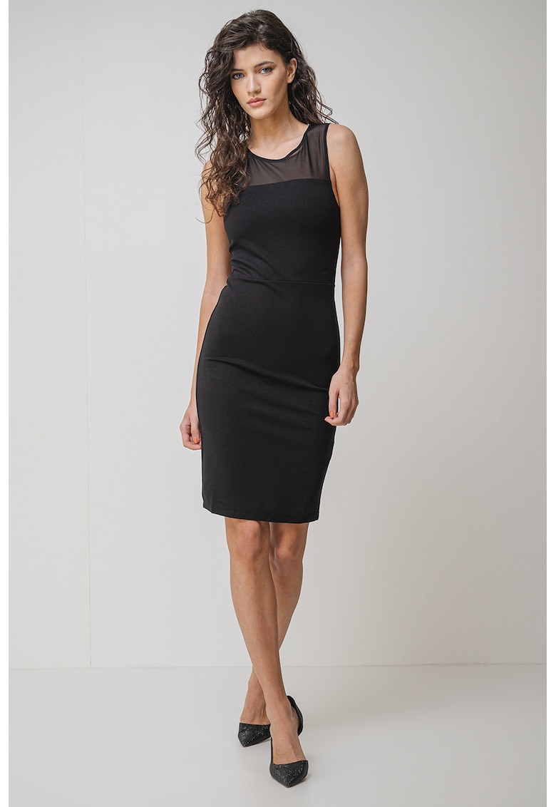 Rochie bodycon si segment de plasa