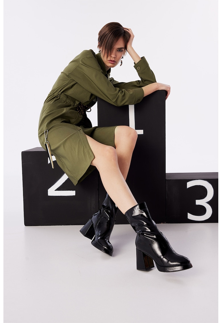 Rochie-camasa cu buzunare pe piept
