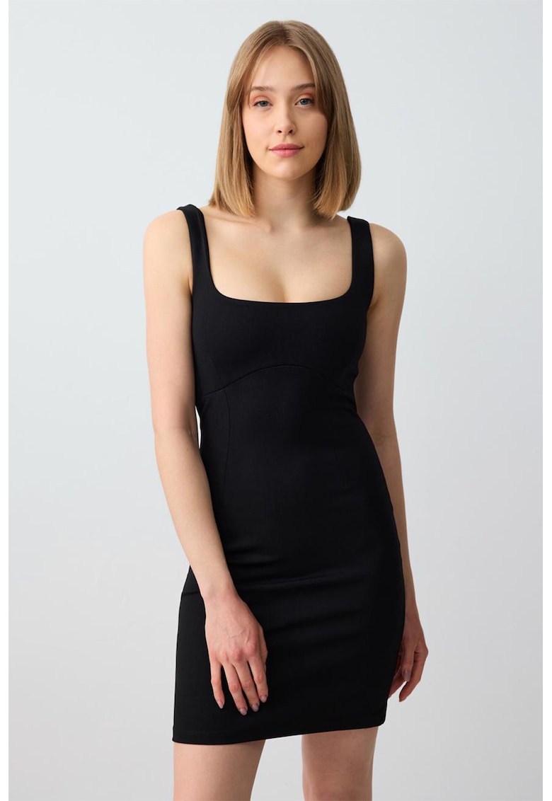 Rochie cambrata cu decolteu patrat