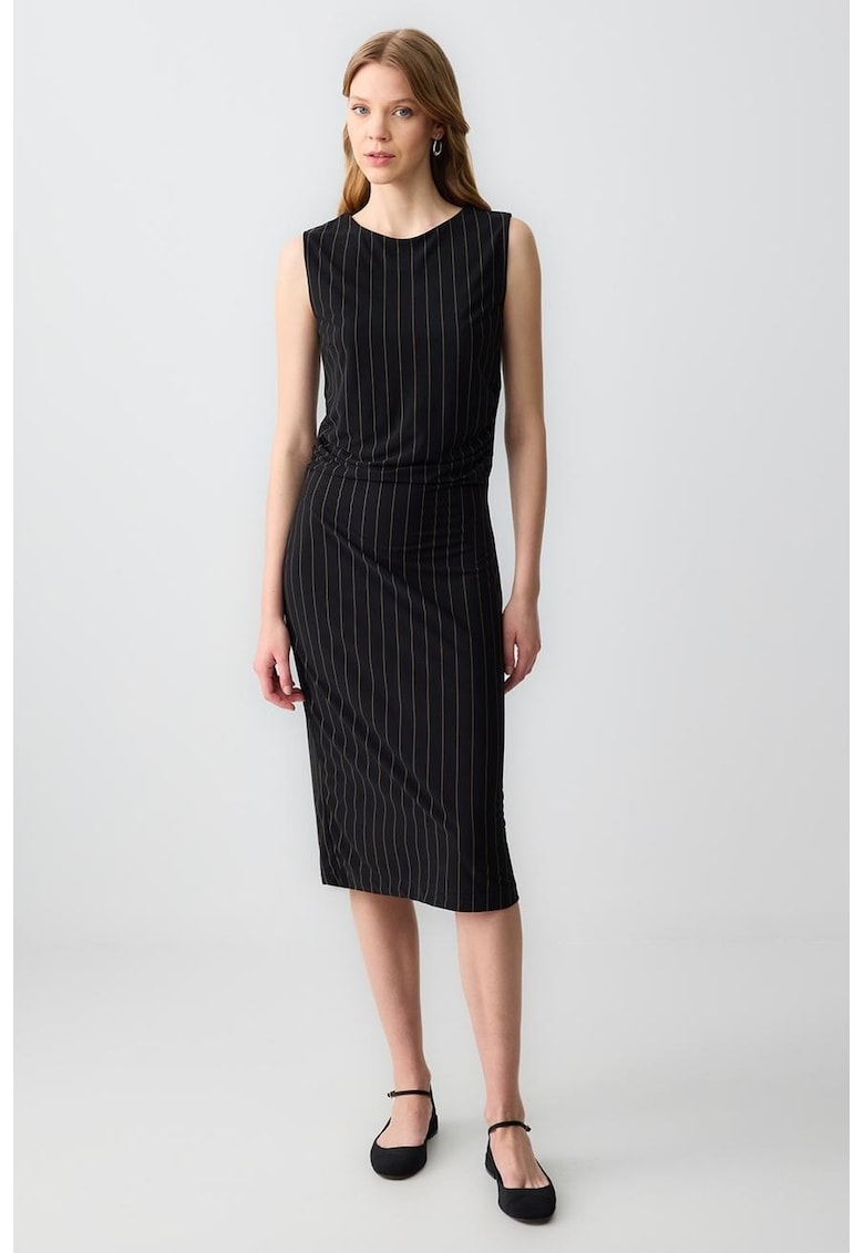 Rochie cambrata cu dungi