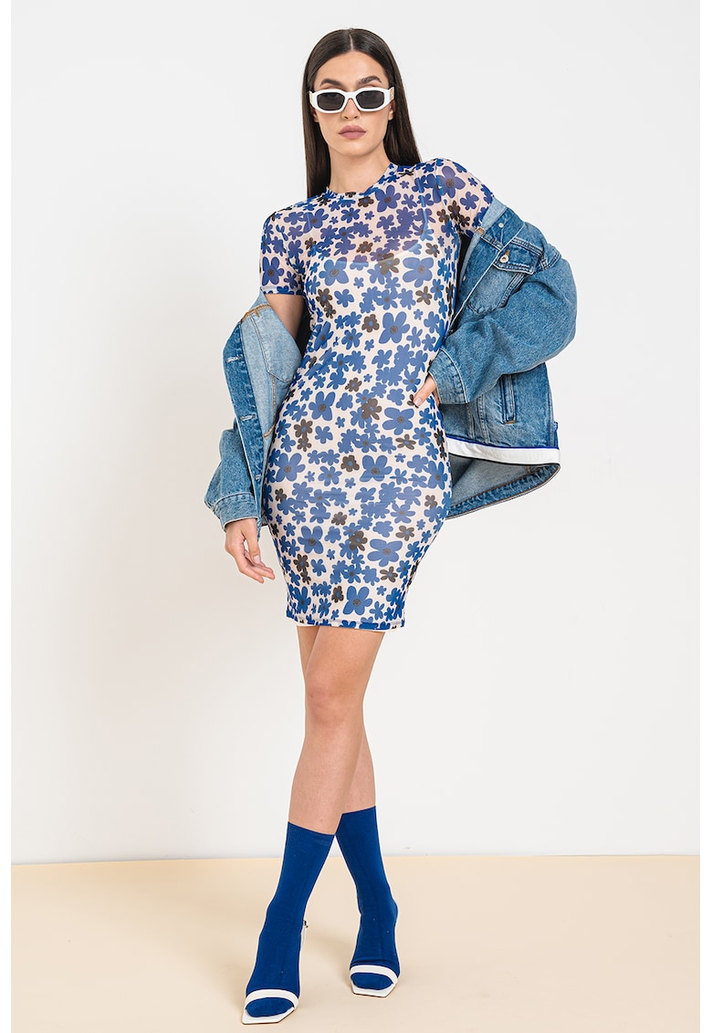 Rochie cu croiala bodycon si decolteu la baza gatului Nasaja