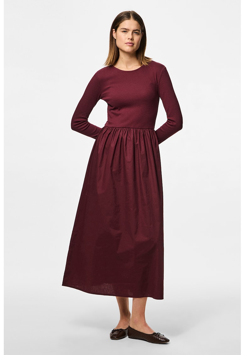 Rochie cu croiala in A si decolteu rotund