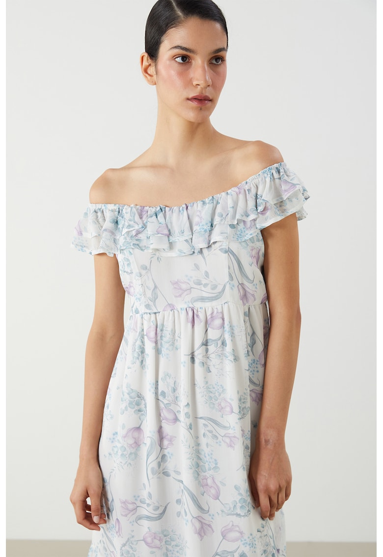 Rochie cu decolteu decolteu pe umeri si model floral