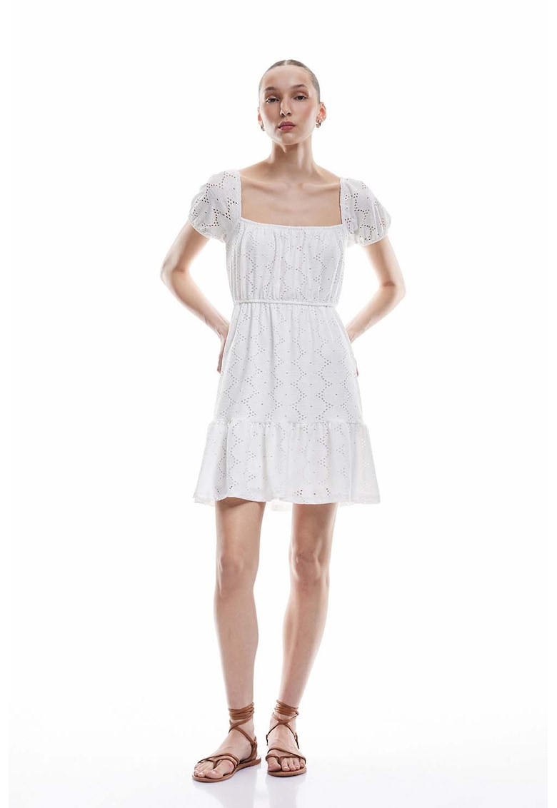 Rochie cu decolteu patrat