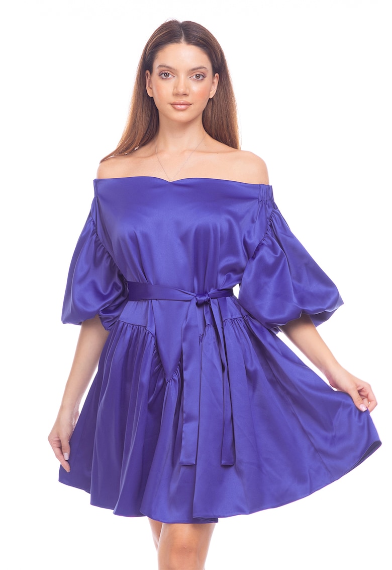 Rochie cu decolteu pe umeri si cordon in talie