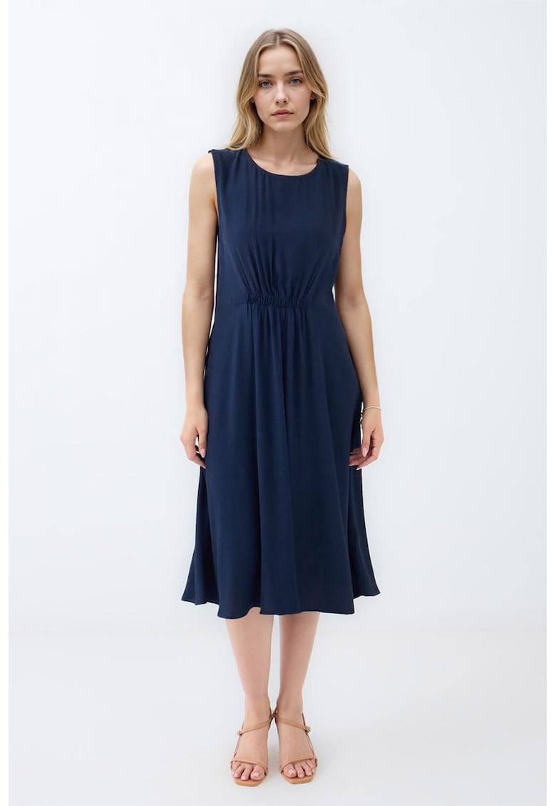 Rochie cu decolteu rotund