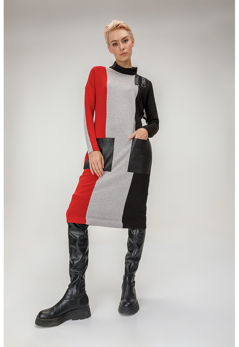 Rochie cu guler inalt si buzunare aplicate