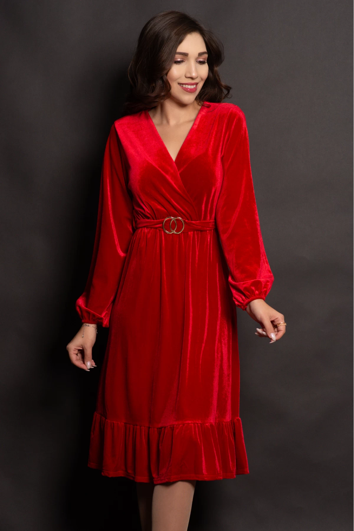 Rochie de Craciun din catifea rosie cu volan la terminatie