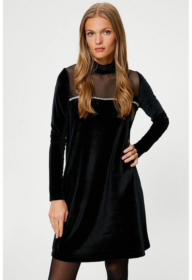 Rochie de catifea cu aplicatii cu strasuri