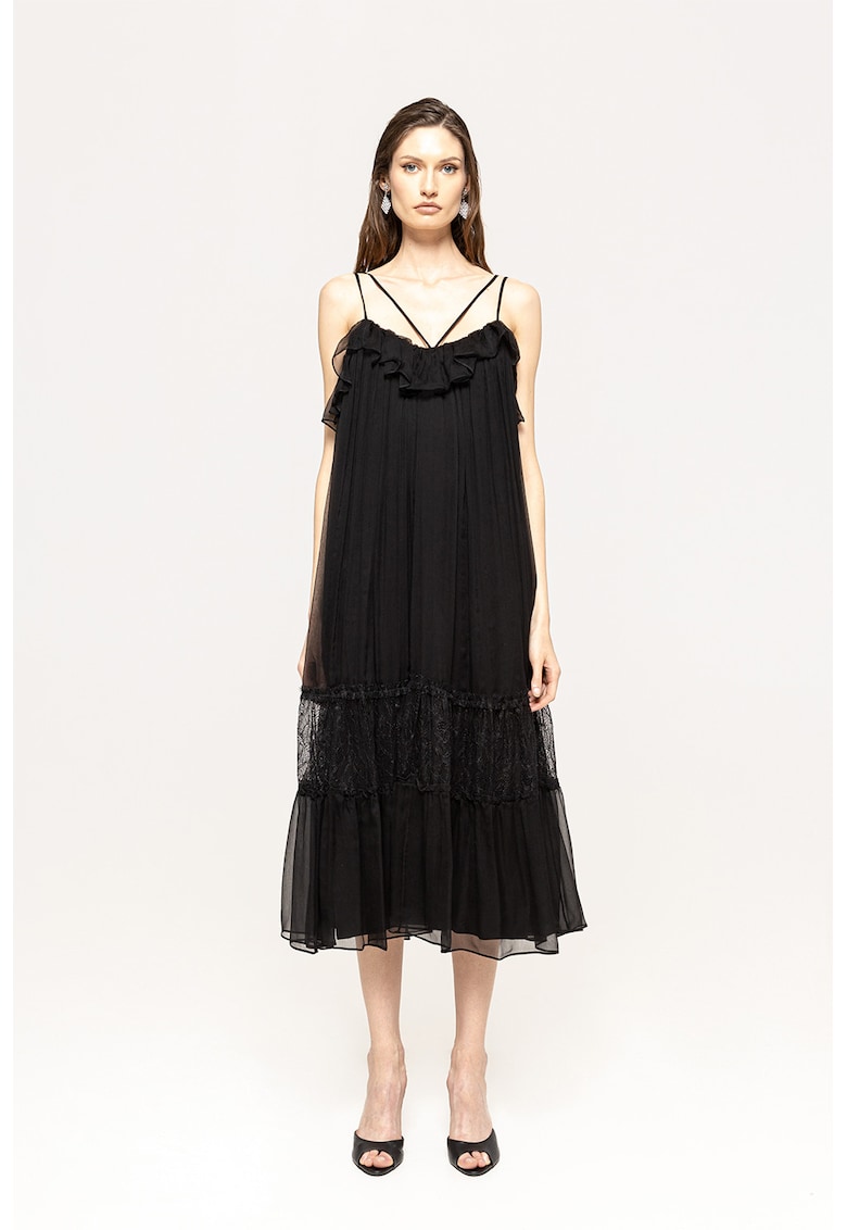 Rochie de matase cu decupaj pe partea din spate