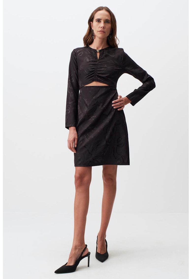 Rochie de satin cu decupaj frontal
