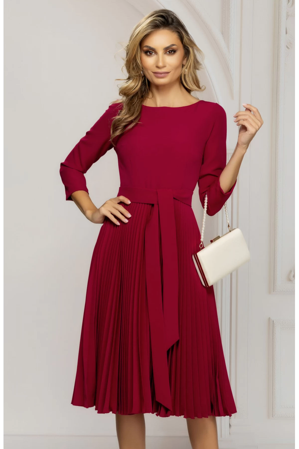 Rochie de zi rosie midi cu fusta plisata si cordon in talie