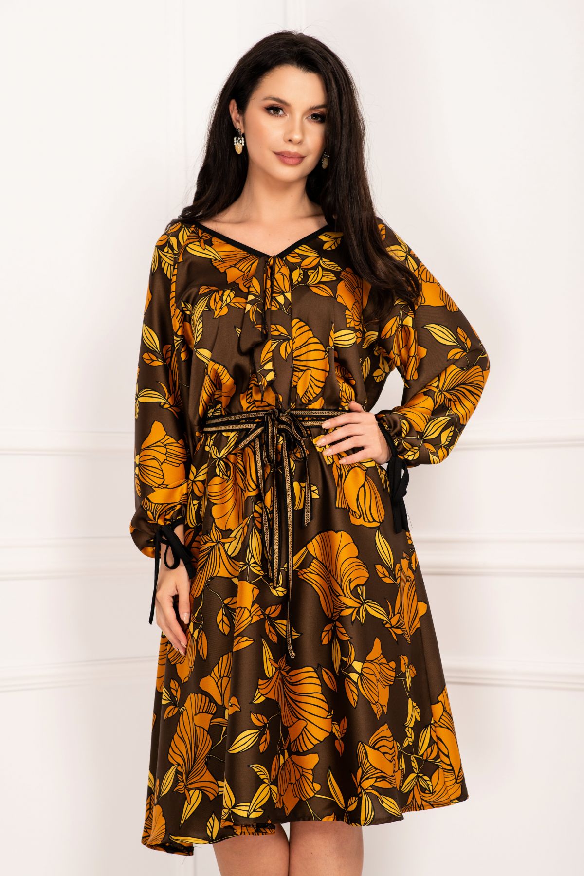 Rochie de zi satinata in clos cu imprimeu tomnatic