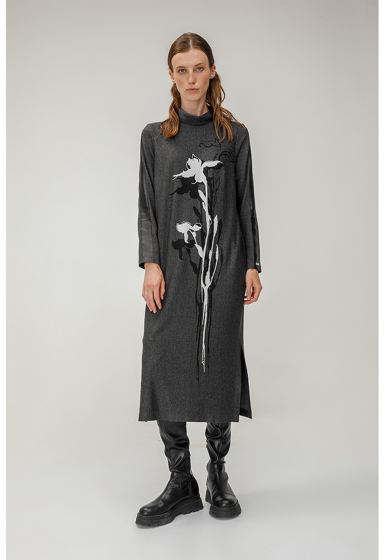 Rochie dreapta cu slituri laterale