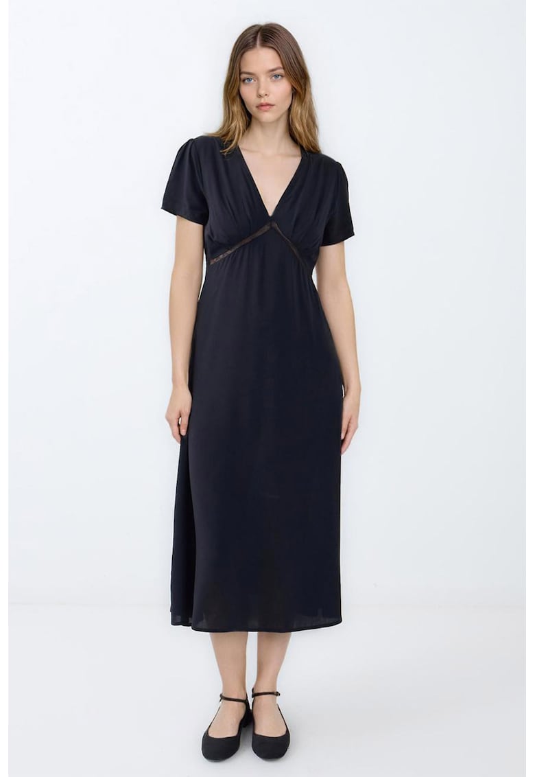 Rochie evazata cu maneci scurte