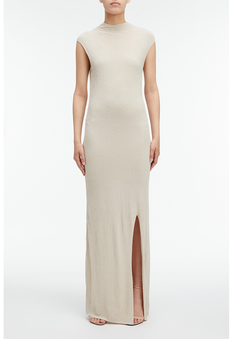 Rochie fara maneci cu croiala bodycon si slit lateral