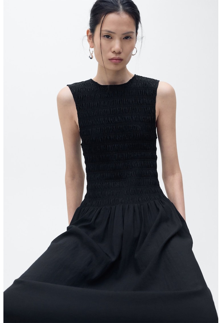 Rochie fara maneci cu model cu snururi