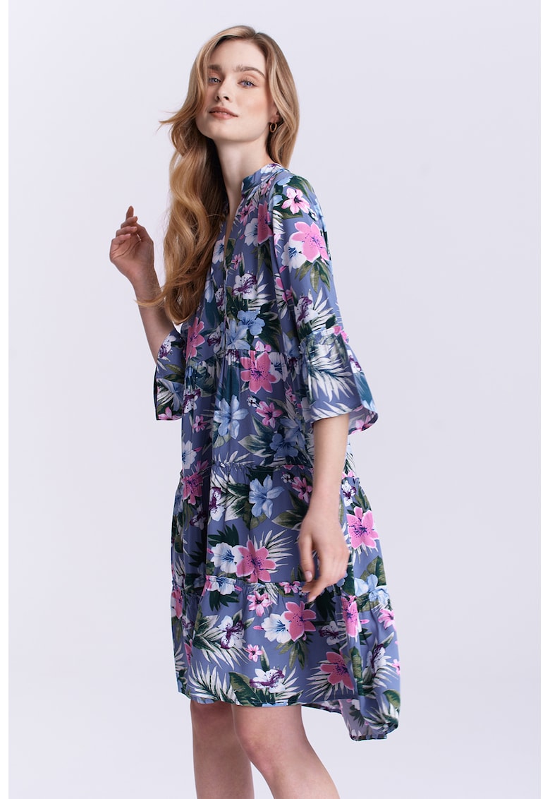 Rochie lejera cu mansete clopot