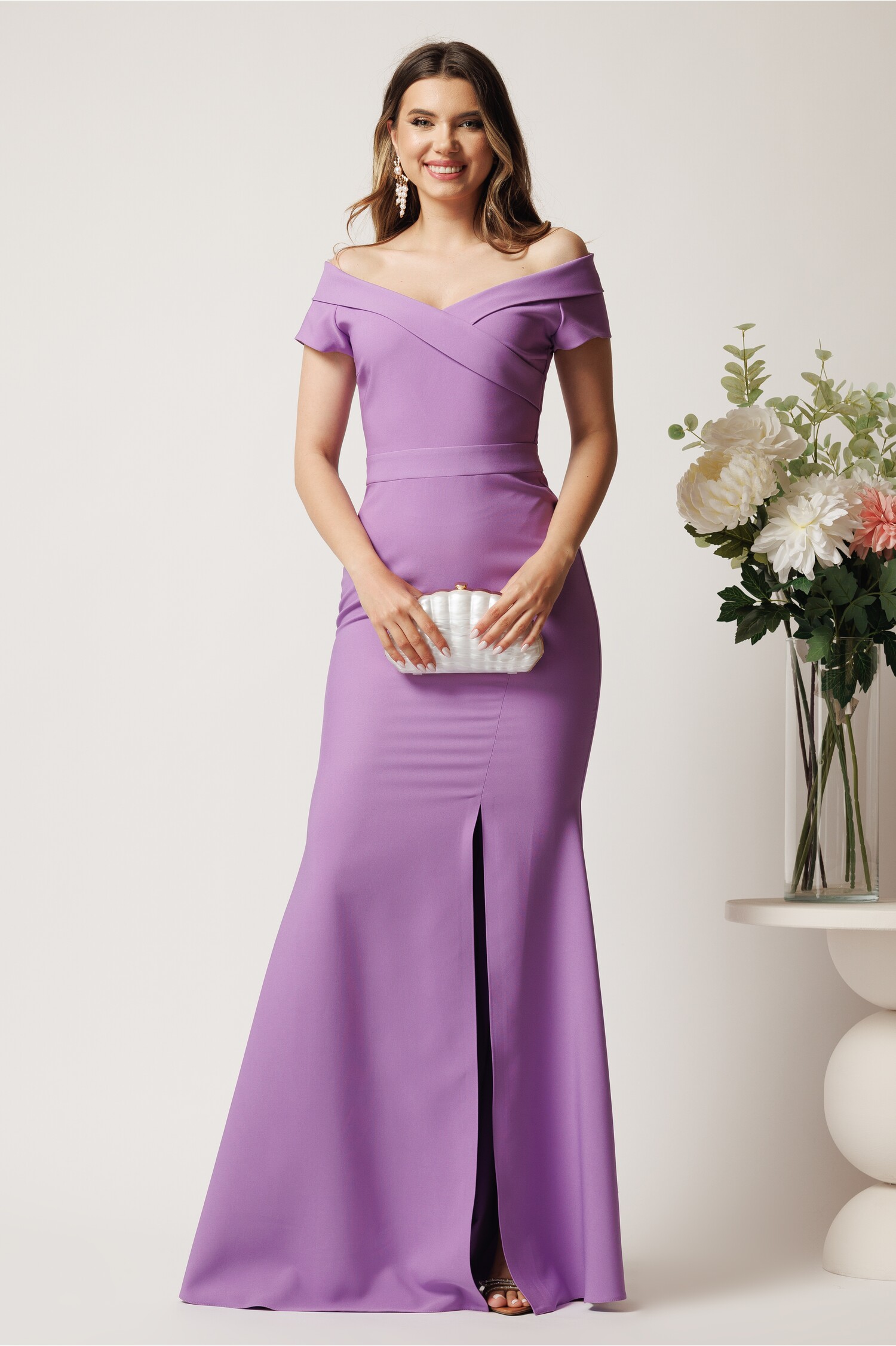 Rochie lila lunga din stofa cu decolteu barcuta si crapatura pe picior- LaDonna