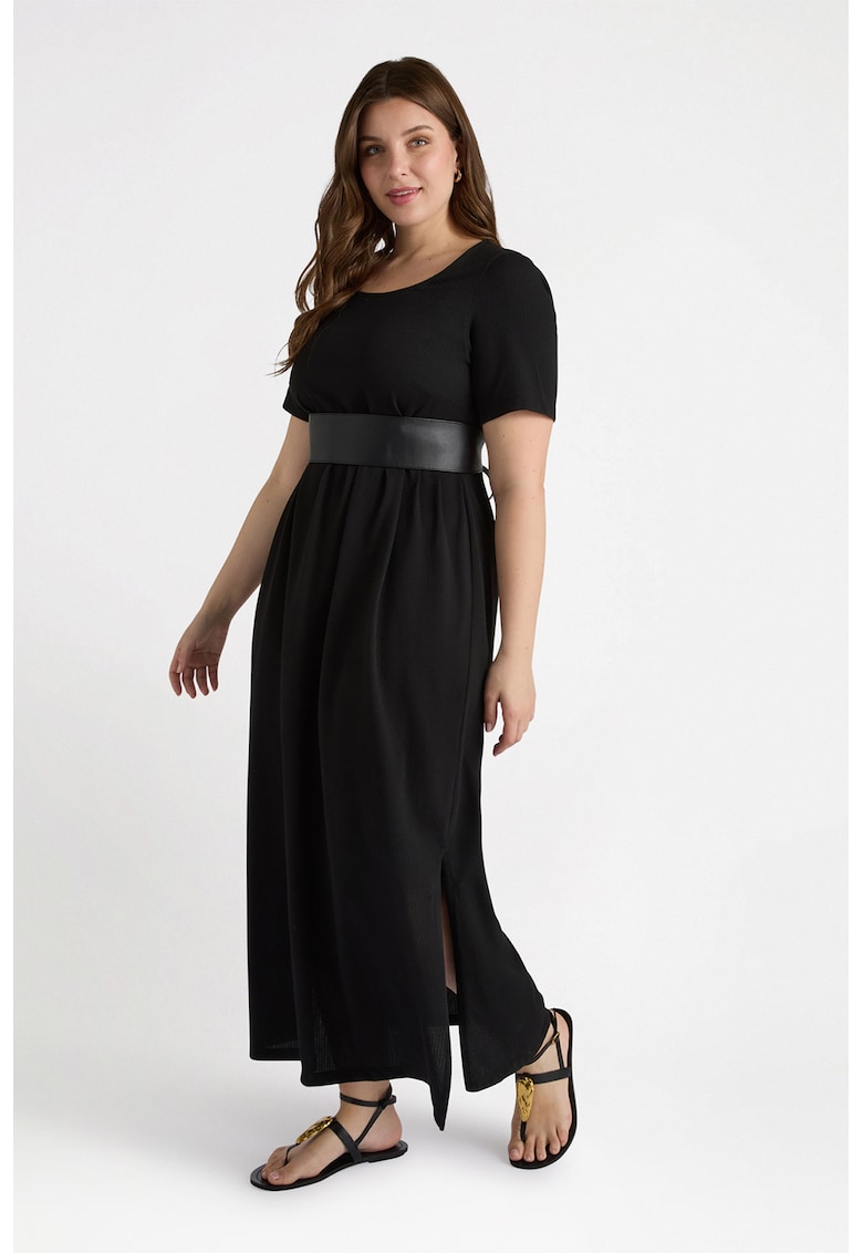Rochie lunga cu decolteu rotund