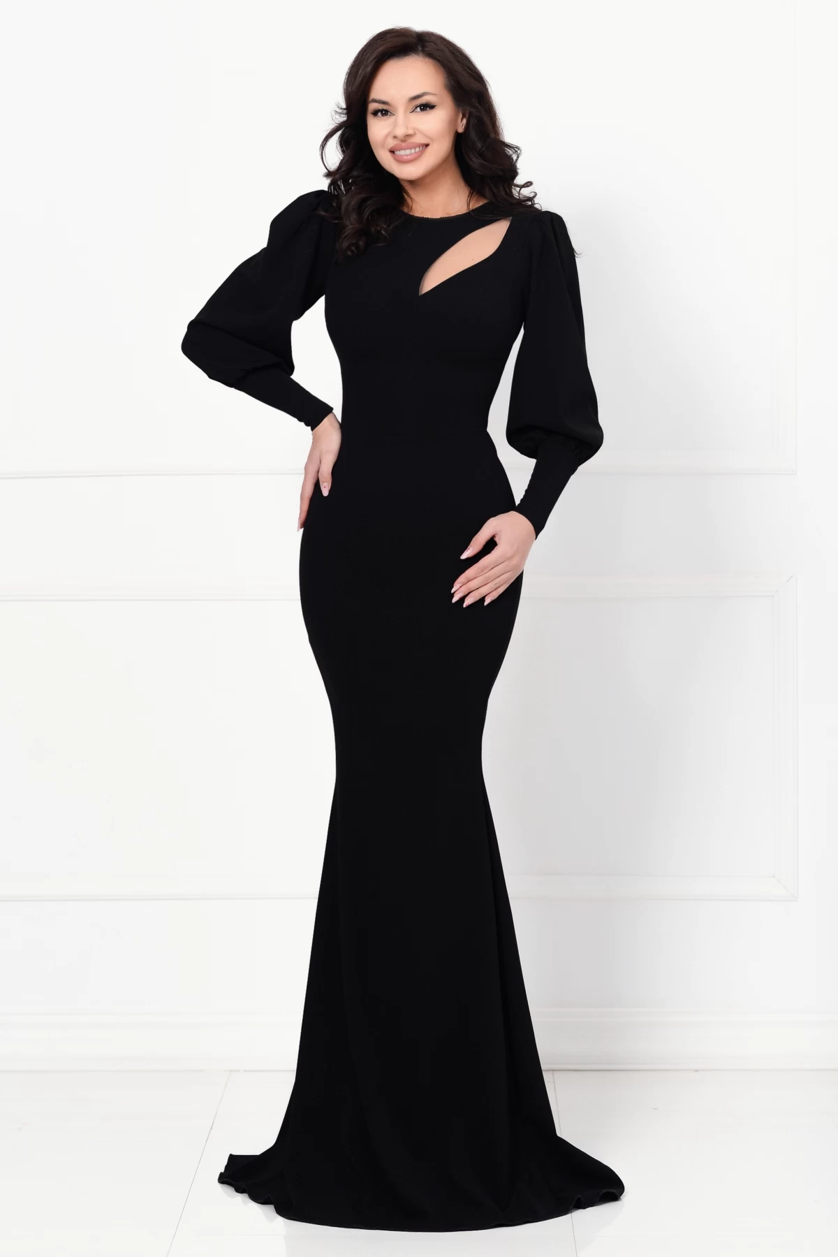 Rochie lunga de seara neagra tip sirena cu decupaj in zona bustului