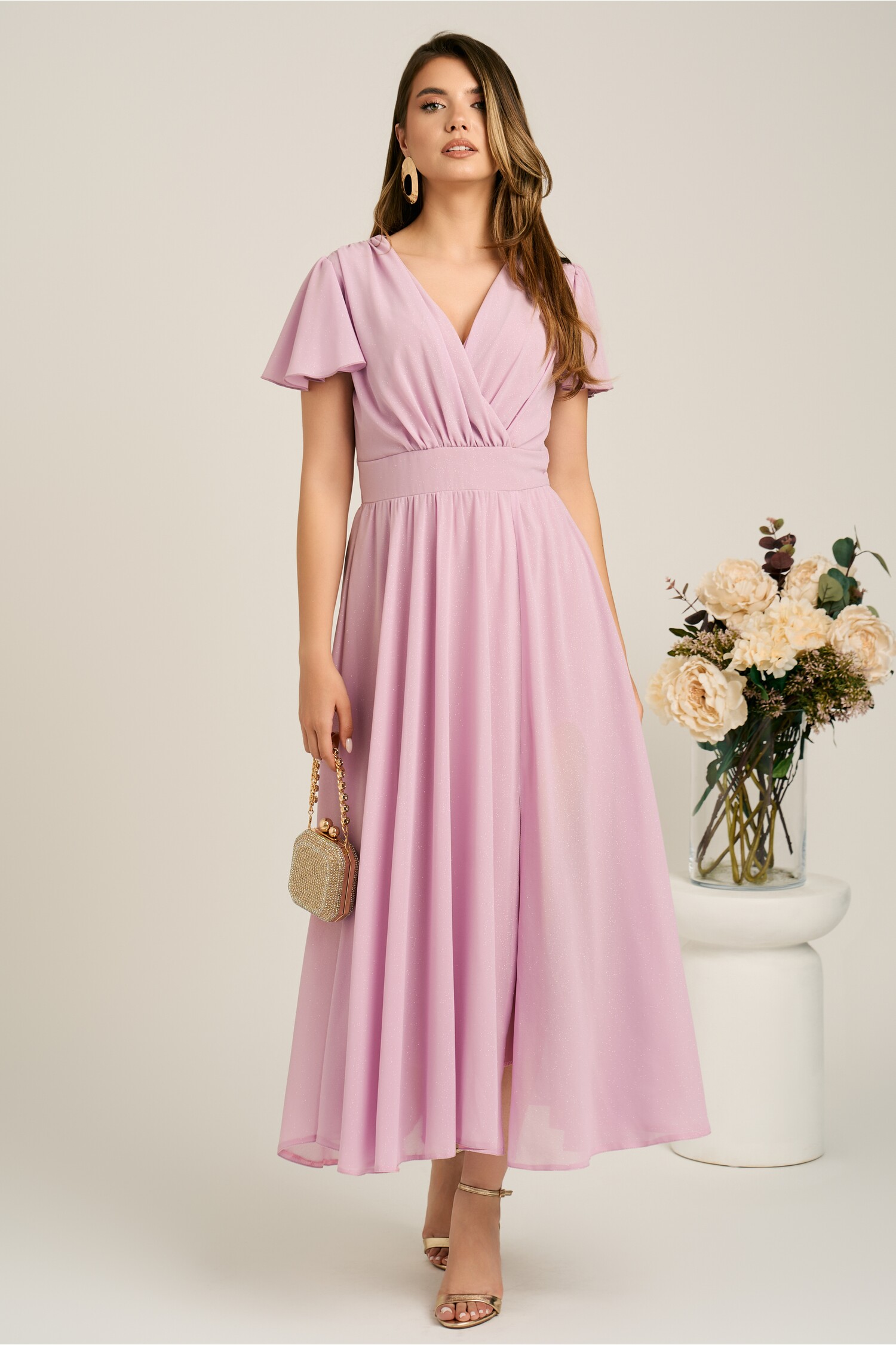 Rochie lunga roz din voal in clos cu glitter