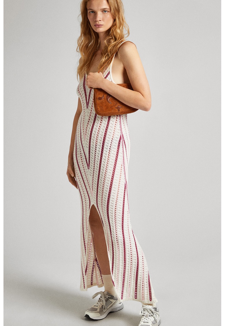 Rochie lunga tricotata cu slit frontal