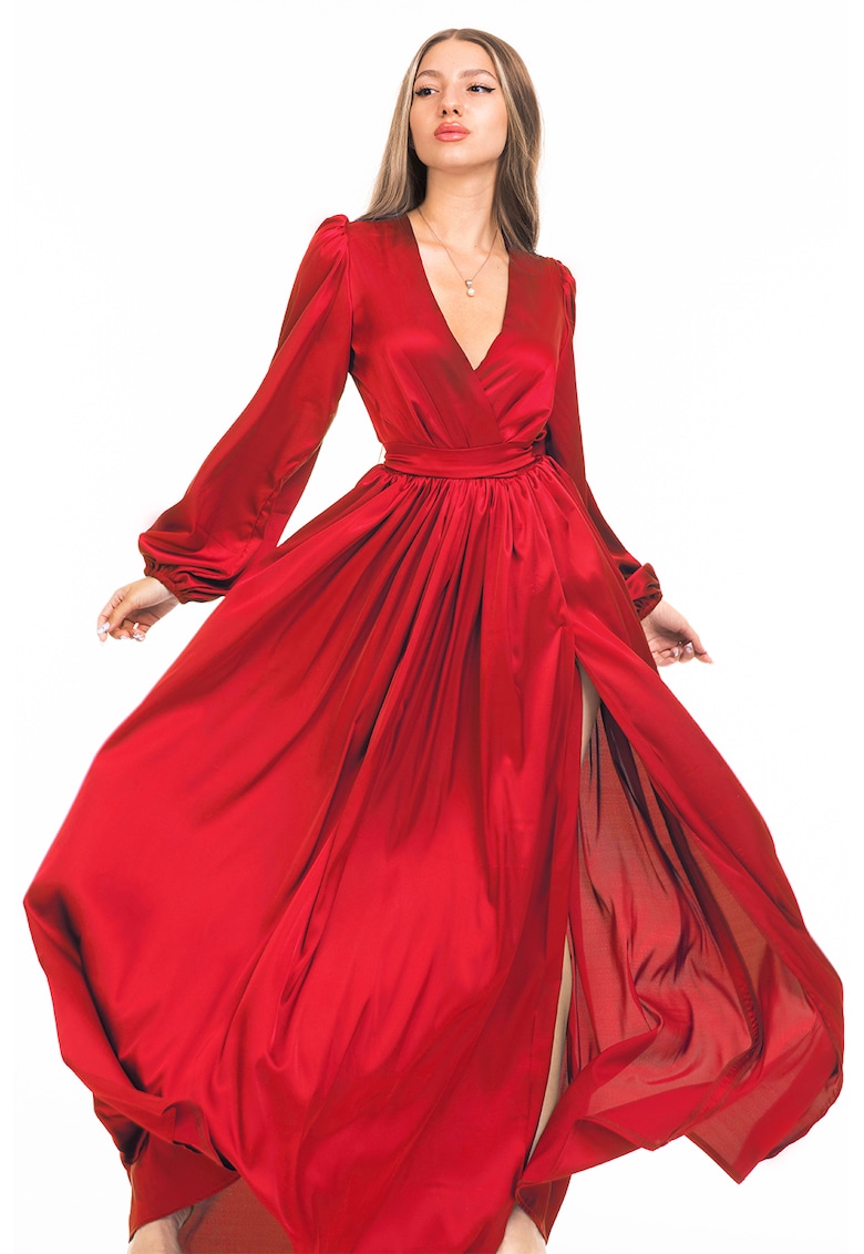 Rochie maxi evazata cu slit si model petrecut