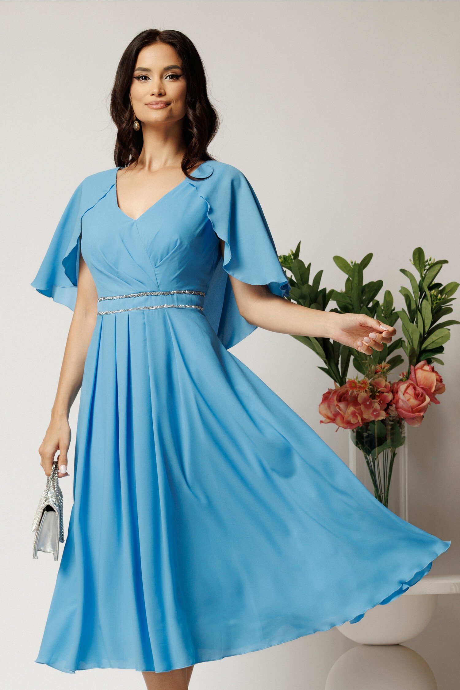 Rochie midi bleu din voal in clos cu strasuri in talie