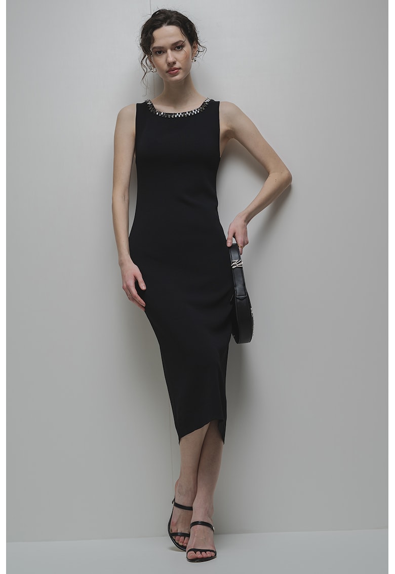 Rochie midi cu croiala dreapta