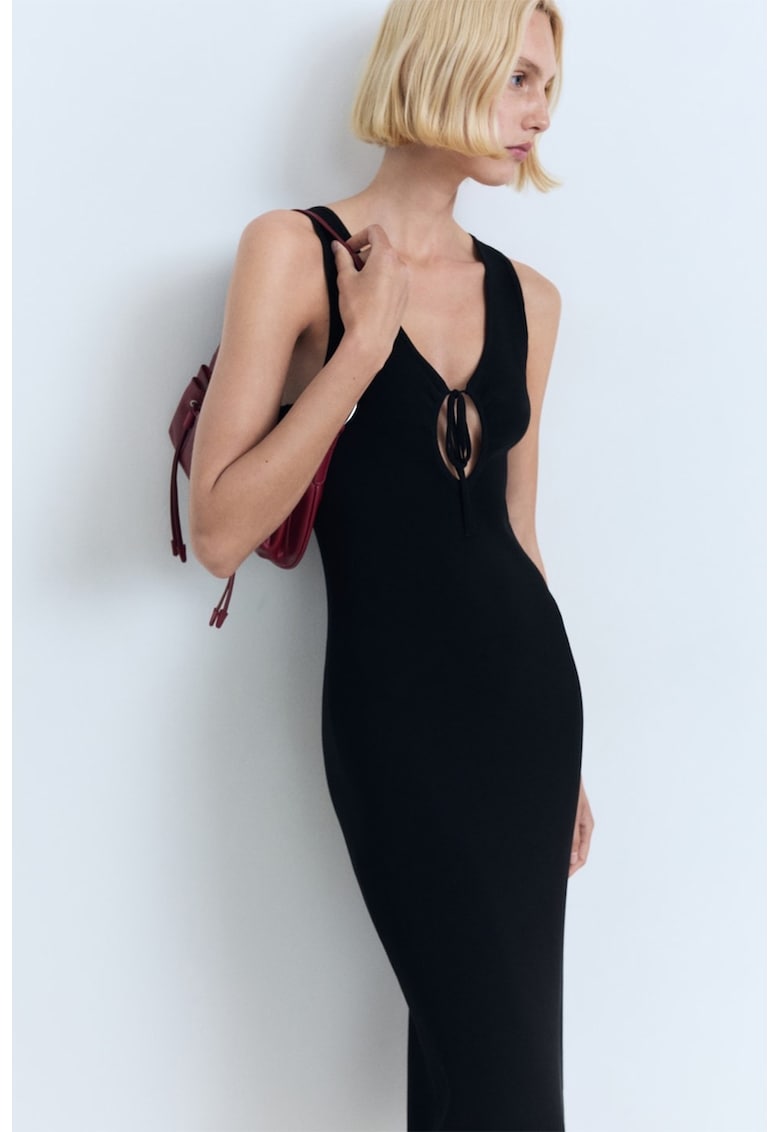 Rochie midi cu croiala dreapta si decolteu in V