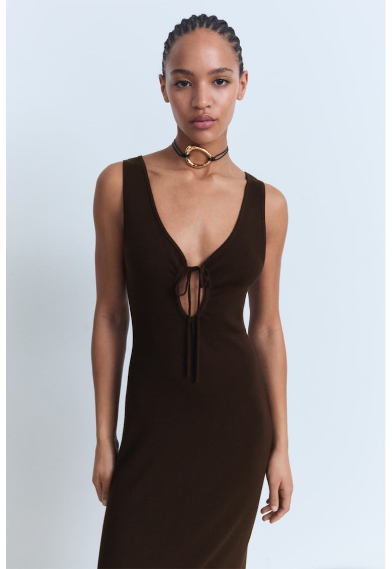 Rochie midi cu croiala dreapta si decolteu in V