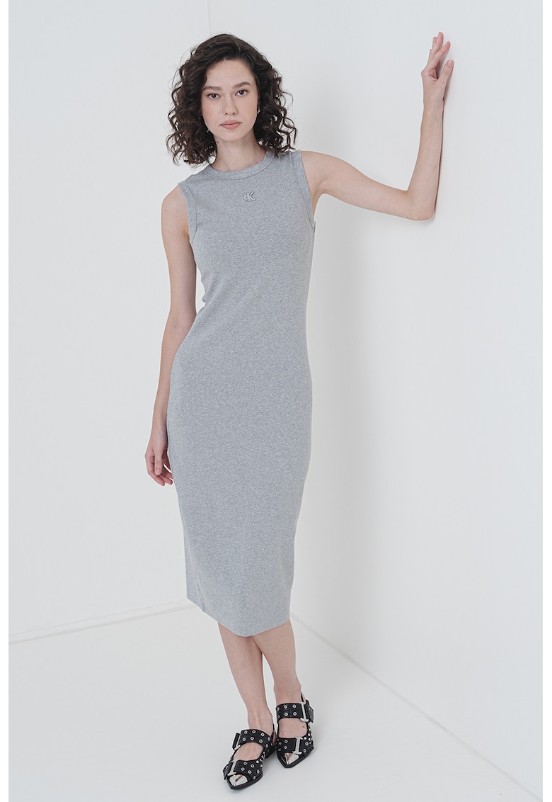 Rochie midi cu croiala dreapta si decolteu la baza gatului