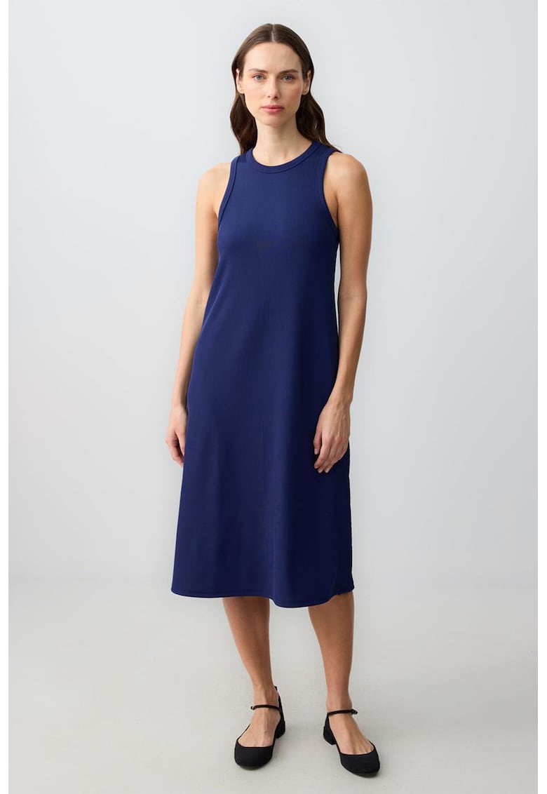 Rochie midi cu croiala dreapta si slit lateral