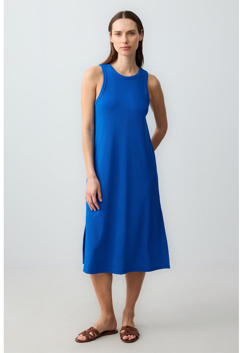 Rochie midi cu croiala dreapta si slit lateral