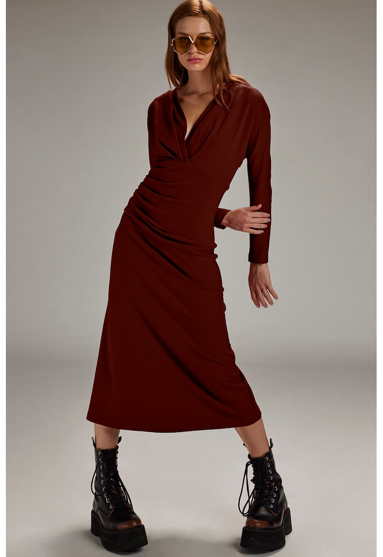 Rochie midi cu decolteu in V si curea asortata